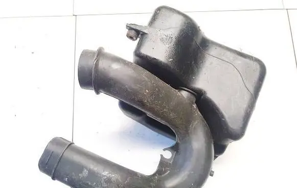 Honda Civic Intake resonator 