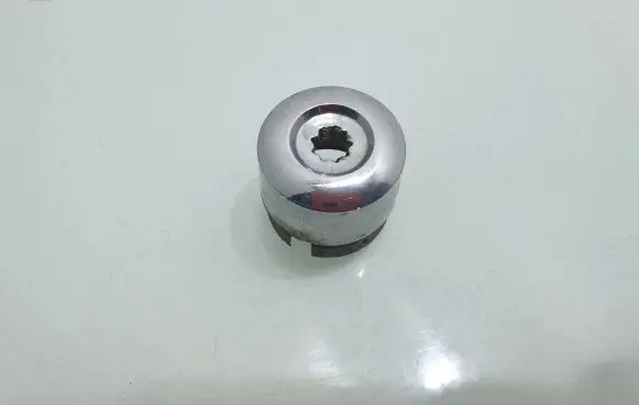 Volkswagen Touareg II Wheel nut cap/cover 7H0601173