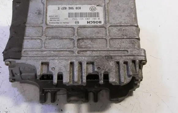 Volkswagen Polo III 6N 6N2 6NF Engine control unit/module ECU 030906027E