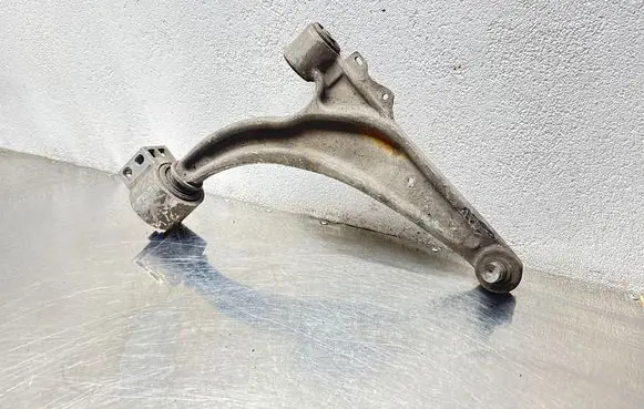 Opel Astra J Front lower control arm/wishbone 027060168012