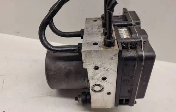 Audi A4 S4 B7 8E 8H ABS Pump 8E0614517BB 8E0910517C