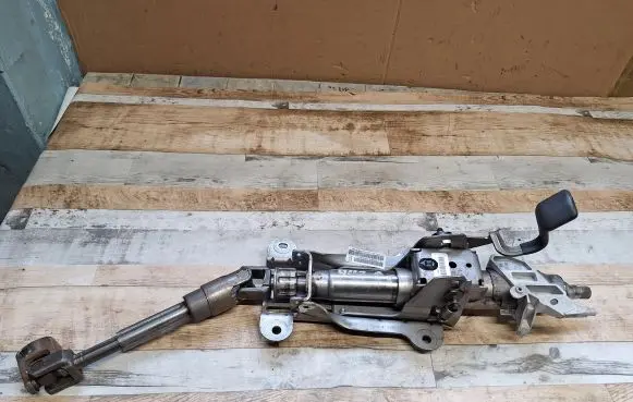 Chrysler Grand Voyager V Steering wheel axle 05057166AB 05057900AD