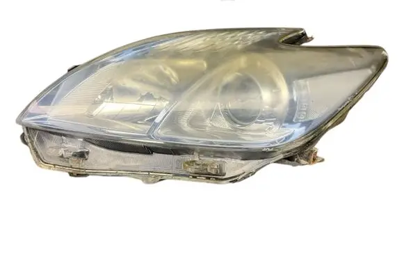 Toyota Prius (XW30) Headlight/headlamp