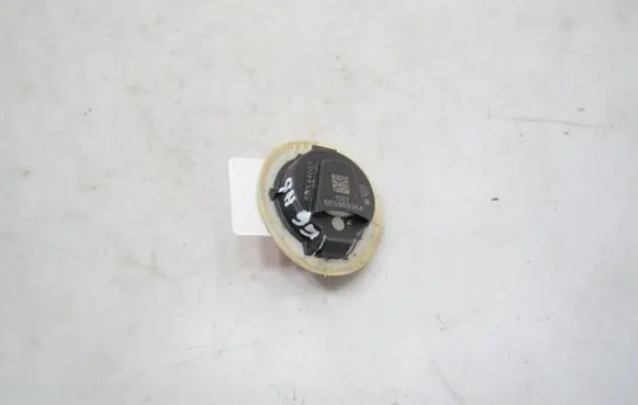 Volkswagen Golf VI Airbag deployment crash/impact sensor 5K0959354 1137