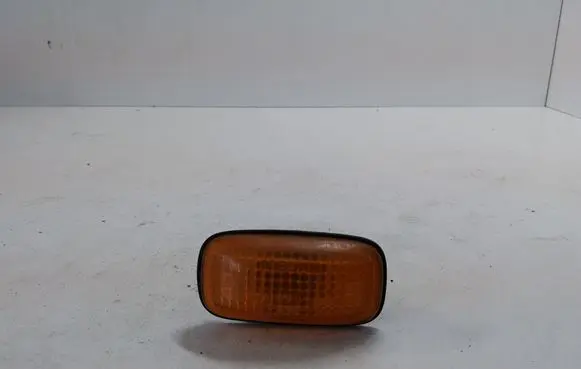 Nissan Almera Front fender indicator light 534001459