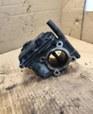 Mazda 6 Throttle valve RF7J136B0B 001100010