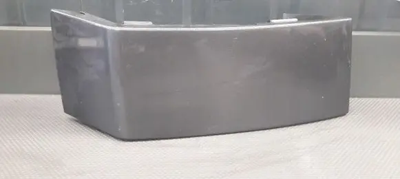 Volvo XC90 Rear/tail light trim molding 