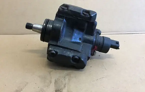 Renault Espace - Grand espace IV Fuel injection high pressure pump 8200010076 0445010028 0281002483