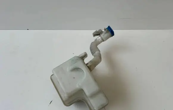 Volkswagen Golf VII Windshield washer fluid reservoir/tank 5G0955453