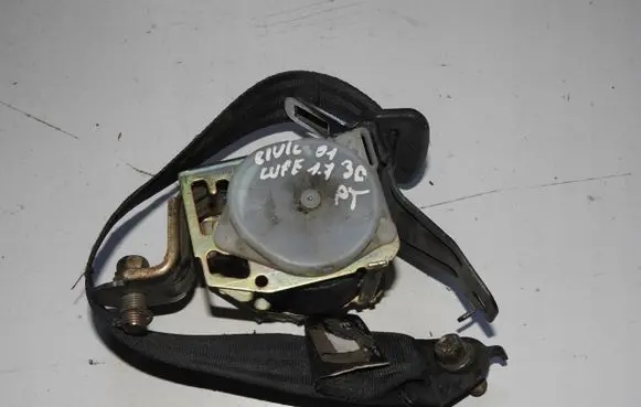 Honda Civic Seat belt trim dfyu647
