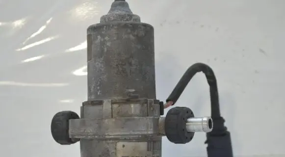 Audi A4 S4 B6 8E 8H Secondary air pump 8E0927317 00844000 1002031185