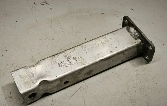 Porsche Cayenne (9Y0 9Y3) Radiator support slam panel bracket 4M0802037B