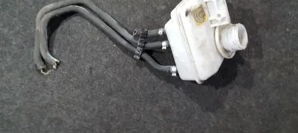 Brake fluid reservoir