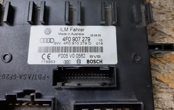 Volkswagen Jetta VI Comfort/convenience module 4F0907279 4F0910279D
