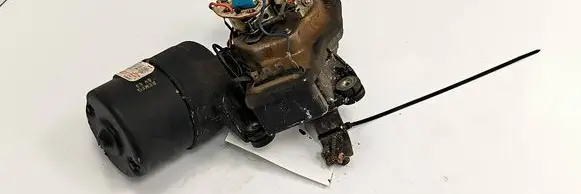 Front wiper linkage
