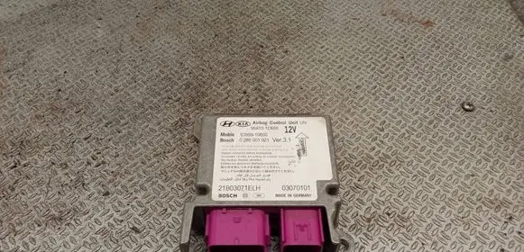 KIA Carens II Airbag control unit/module 959101D600 1D95910600