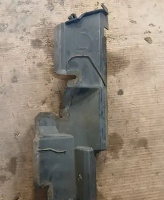 Renault Scenic III - Grand scenic III Intercooler air guide/duct channel 214982539R