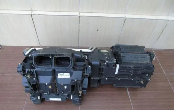 Mercedes-Benz CL C215 Interior heater climate box assembly 2208300662