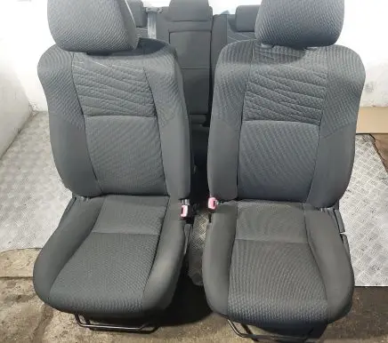 Toyota Avensis T270 Seat set 7143005A10C0 7107105770C0 7144005800C0