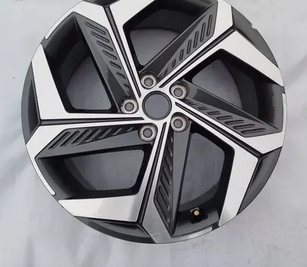 Hyundai ix35 R19 alloy rim 5X114