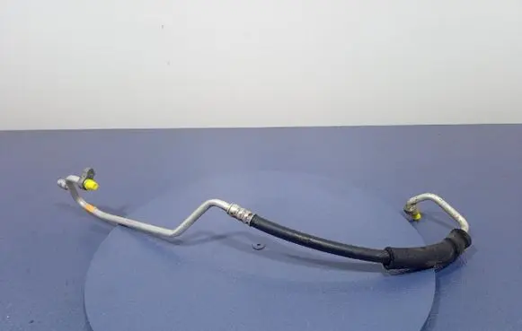 KIA Sorento Air conditioning (A/C) pipe/hose P836U800