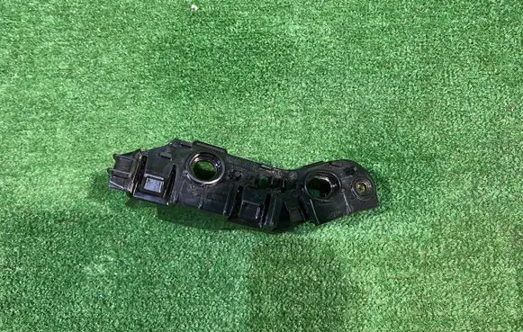 Volkswagen Polo VI Front bumper mounting bracket 2G0807183
