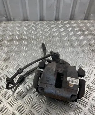 Peugeot 3008 II Front brake caliper 77TGW10673588W
