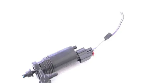 Land Rover Discovery 5 Windscreen/windshield washer pump 1042518001