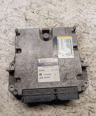 Opel Signum Engine control unit/module 8973521857 2758002255 24452707