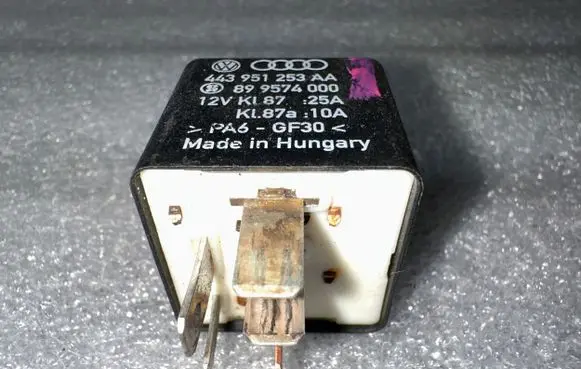 Audi Q7 4L Other relay 443951253AA