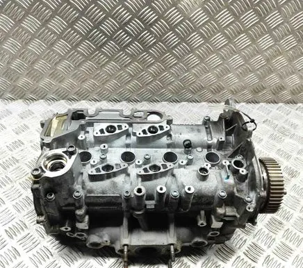 Engine head