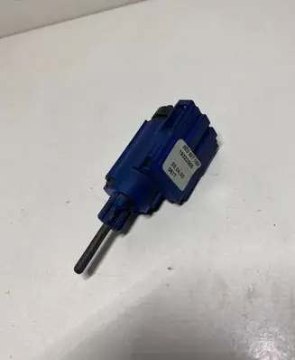 Audi A4 S4 B6 8E 8H Brake pedal sensor switch 8E0927189 19322005