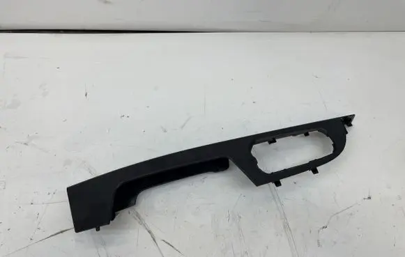 Renault Trafic III (X82) Other front door trim element 809605845R