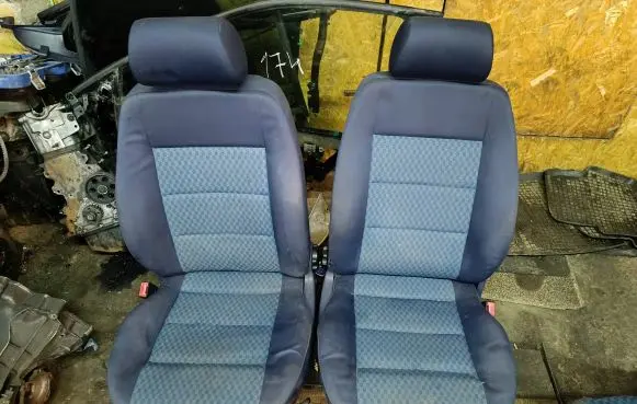 Seat set
