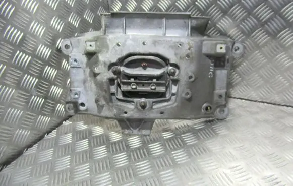 Porsche Macan (95B) Engine mounting bracket 