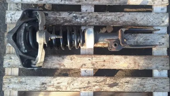 Front shock absorber with coil spring