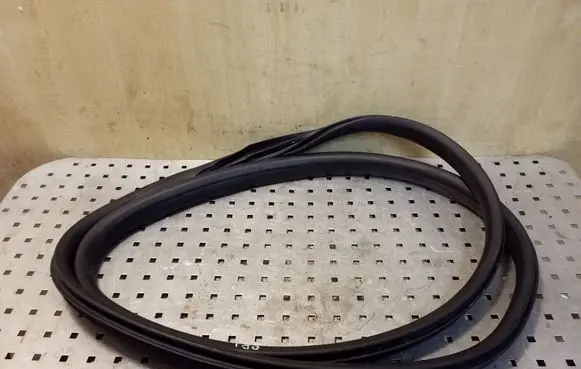 Volvo S60 Front door rubber seal