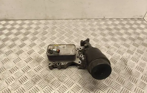 Mercedes-Benz E W212 Oil filter mounting bracket A6511801165