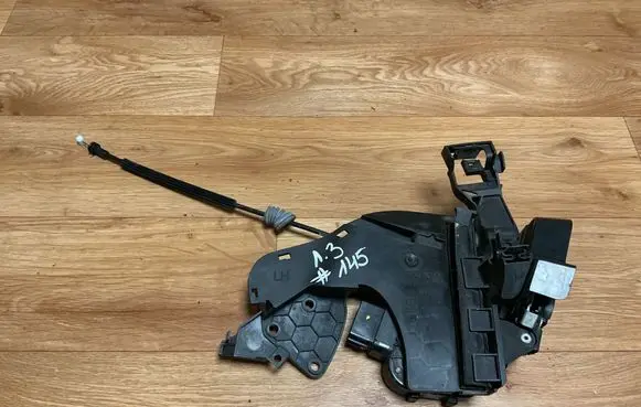 Volvo V50 Rear door lock 30699111 985916101