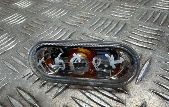 Volkswagen Multivan T5 Front fender indicator light 0215660 7E0949117 240P