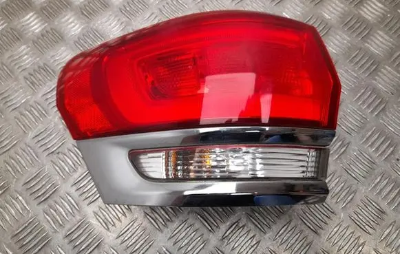 Jeep Grand Cherokee Rear/tail lights P68110001AC
