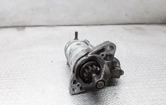 Toyota Avensis T250 Starter motor 281000G040