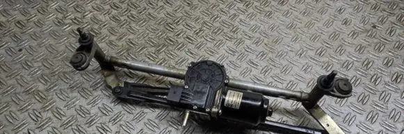 Front wiper linkage and motor