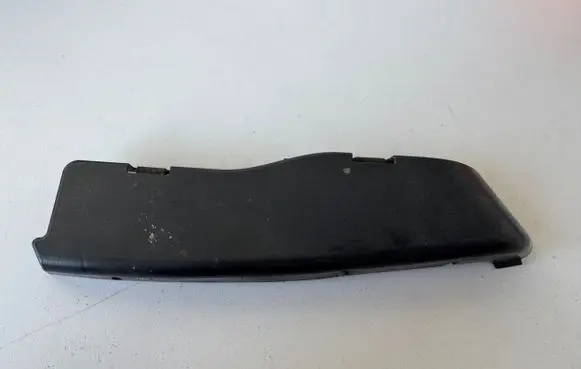 Mercedes-Benz CLS C218 X218 Front bumper corner part panel trim A2188850074