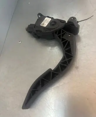 Audi A7 S7 4G Accelerator throttle pedal 8K1723523 6PV00950501