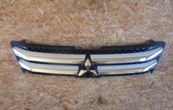 Mitsubishi Eclipse Cross Front bumper upper radiator grill 7450B048