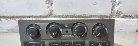 Audi A6 S6 C6 4F Climate control unit 4F1820043N