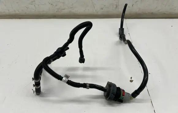 Mercedes-Benz CLA C118 X118 Vacuum valve A0004703700