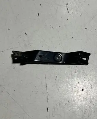 Mercedes-Benz B W246 W242 Fender mounting bracket A2466280214