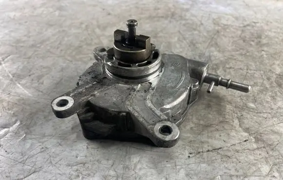 Toyota Corolla Verso AR10 Vacuum pump